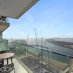 Breathtaking Elegance 1Bedroom In Emaar Beachfront