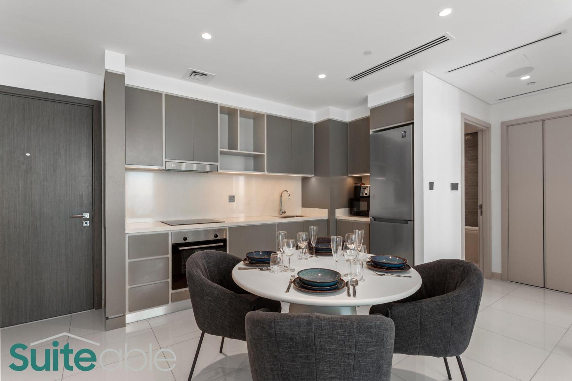 Apartment Breathtaking Elegance 1bedroom In Emaar Beachfront Dubai